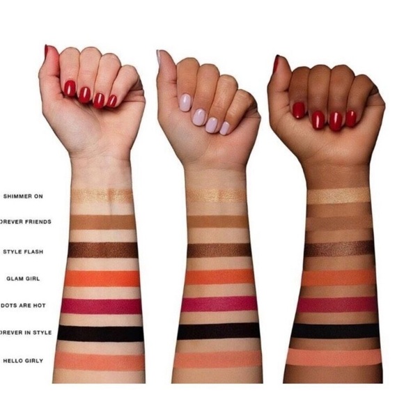 Disney Dose of Colors Minnie Mouse Eyeshadow Palette - Picture 4 of 8